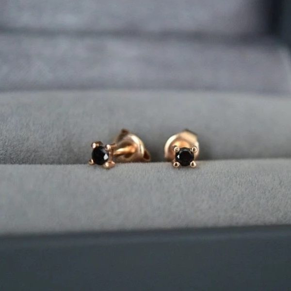 Auskarai su juodais deimantais 0.12 ct.