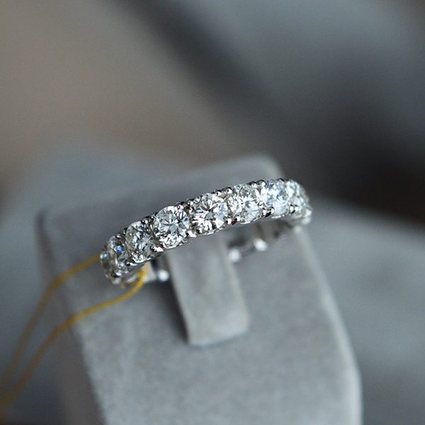 Auksinis žiedas su deimantais 4.13 ct