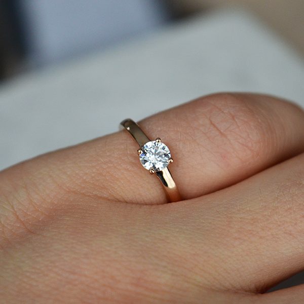 Sužadėtuvių žiedas su deimantu 0.5 ct.