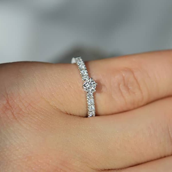 Auksinis sužadėtuvių žiedas su briliantais