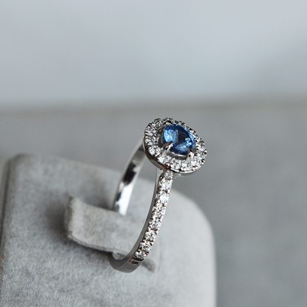 Žiedas su deimantais ir safyru - Image 5