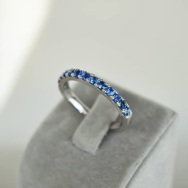 Auksinis žiedas su safyrais 0.77 ct. - Image 3