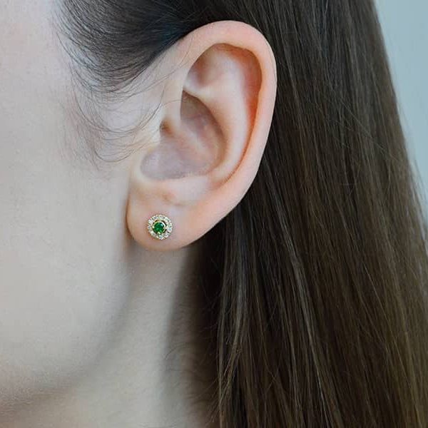 auskarai su smaragdais