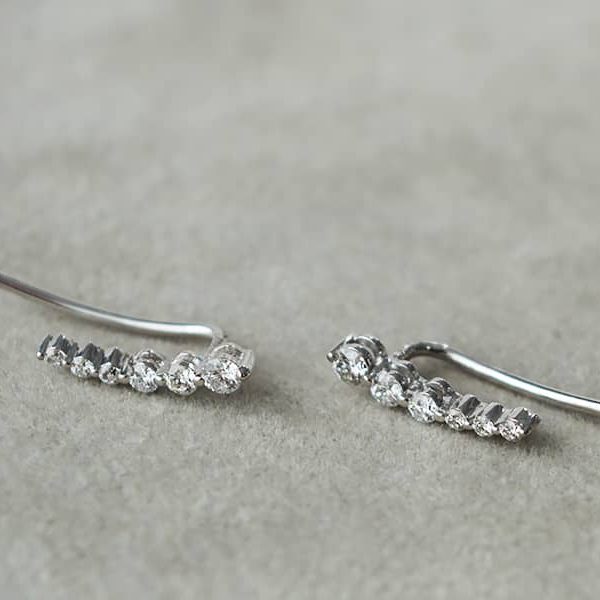 Auksiniai auskarai su briliantais