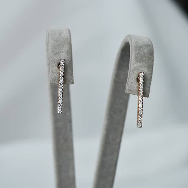 Auksiniai auskarai su briliantais