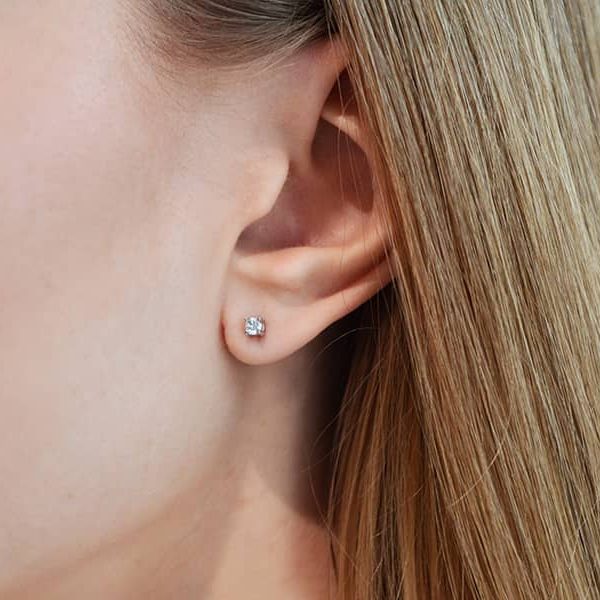 auskarai su deimantais