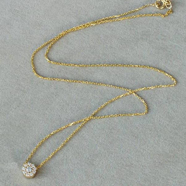 grandinele su deimantais