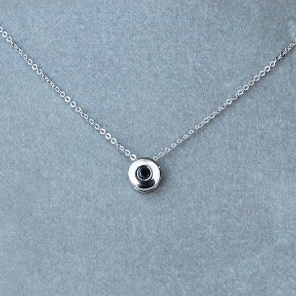 grandinele su juodu deimantu