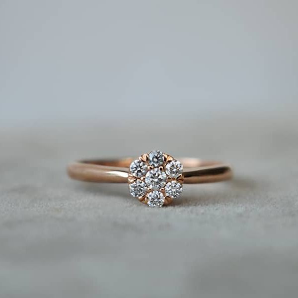 ziedas su deimantais