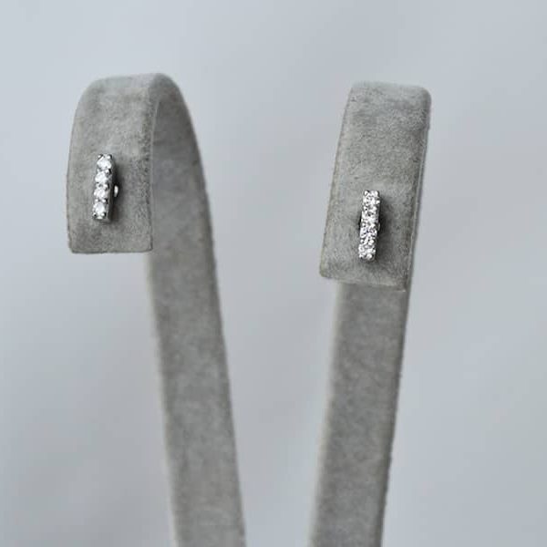 auskarai su deimantais