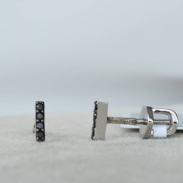 auskarai su juodais deimantais