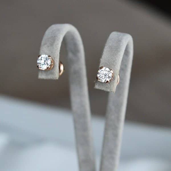 auskarai su deimantais