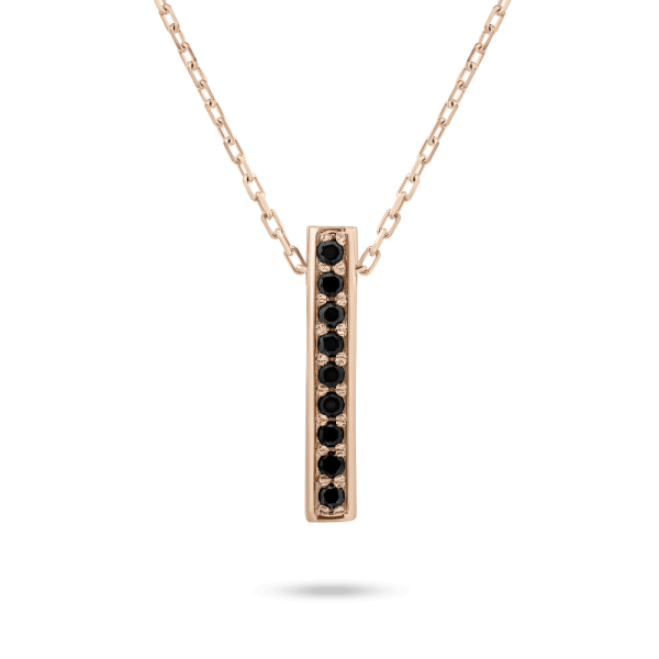 grandinele su juodais deimantais