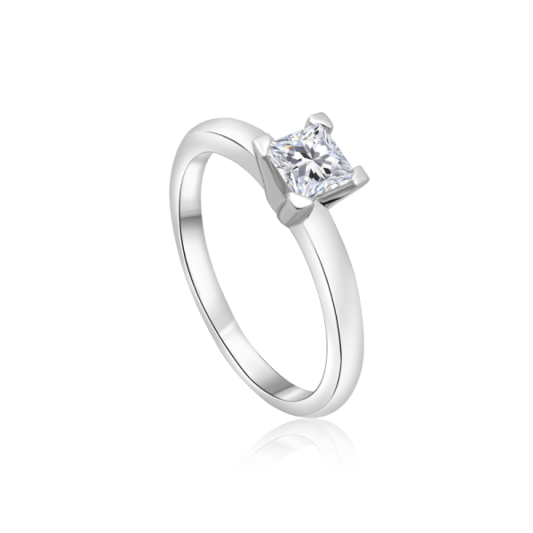 suzadetuviu ziedas su deimantais