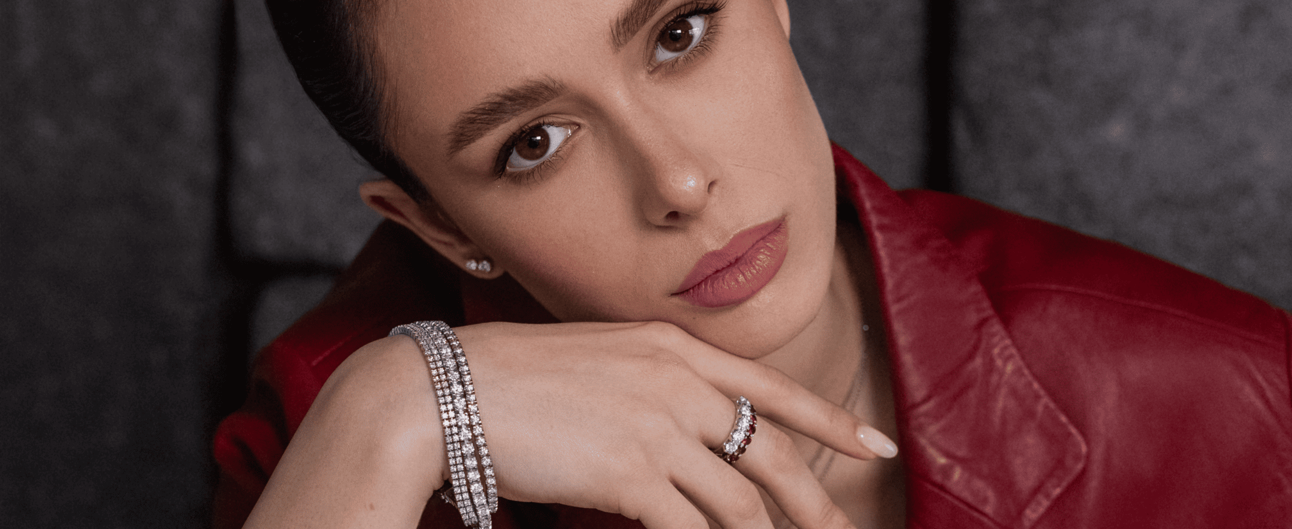 tennis apyrankes, ziedas su deimantais